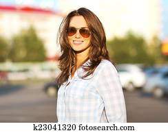 Fashion summer lifestyle portrait beautiful woman in sunglasses 