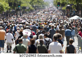 Crowd focus in front Crowd focus in front