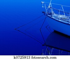 יאכטה, reflections.