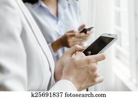 婦女, 由于, 聰明, 電話