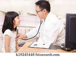 macho asiático, pediatra, examinando, menininha