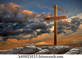 madeira, crucifixos, em, pôr do sol