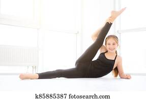 רקדן של ילדה, לעשות, למתוח