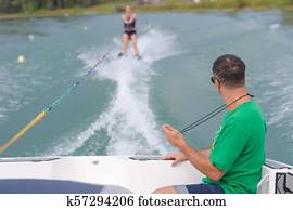 mulher jovem, água esquiando, ligado, um, mar