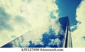 wolkenkrabber, tegen, blauwe hemel