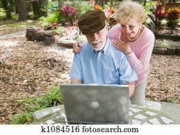 seniors, prostredníctvom, počítač, s, copyspace