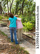 adolescente, ajudando, sênior