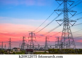 pylon eletricidade, em, anoitecer