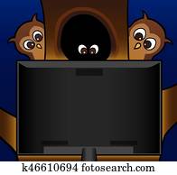 eulen, aufpassender fernsehapparat