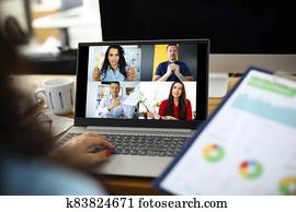 frau reden, mit, internationale, kollegen, gebrauchend, online, video, unterhaltung, service