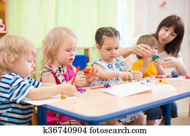 kinder, lernen, künste handwerke, in, kindergarten, mit, lehrer kinder, lernen, künste handwerke, in, kindergarten, mit, lehrer
