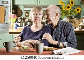 porträt, von, besorgt, ältere paare