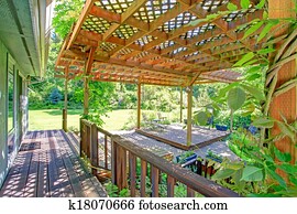 Pergola Stock Bilder | 1000+ Pergola Fotos | Fotosearch