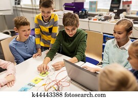 crianças, laptop, e, invenção, equipamento, em, robótica, escola