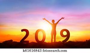 feliz ano novo, 2019, -, feliz, menina, com, números, em, amanhecer