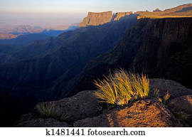 דראקאנסבארג, הרים