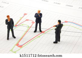 geschäftsmenschen, auf, tabelle, hintergrund