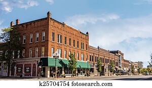 כפר קטן, רחוב עיקרי