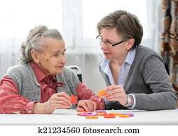 senior woman, med, henne, äldre, omsorg, sköta