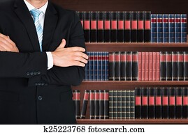 close-up, de, macho, advogado, com, braço cruzado