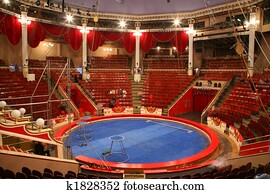 קרקס, אצטדיון, 2