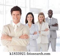 איש של עסק, עם, ידיים קיפלו, לפני, צוות של עסק