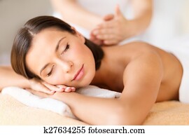 mulher bonita, em, spa, salão, começando massage