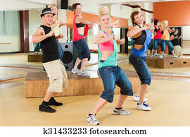 zumba, oder, jazzdance, -, junge leute, tanzen, in, studio zumba, oder, jazzdance, -, junge leute, tanzen, in, studio