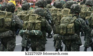 אמיץ, חיילים