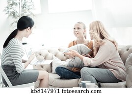 experimentado, phycologist, teniendo, conversación, con, mamá, y, hija