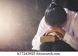 mujer, rezar por, dios, bendición, a, desear, tener, un, mejor, life.