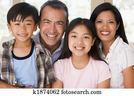 familie, inn, levende rom, smiling