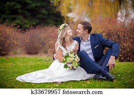 wedding grass kiss wedding grass kiss
