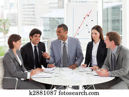 sorrindo, pessoas negócio, discutir, um, orçamento, plano