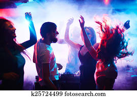 אנשים, לרקוד