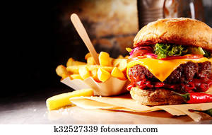 Chilli cheeseburger with French fries