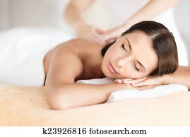 mulher bonita, em, spa, salão, começando massage