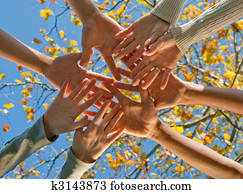 אתני, שיתוף פעולה