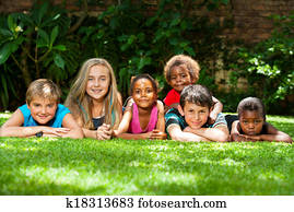 verschieden, gruppe kinder, gemeinsam, in, garden.