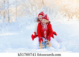 crianças, jogo, em, snow., inverno, passeio sleigh, para, crianças