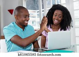 afrikanische amerikanische paare, machen, online, vorbestellung, mit, laptop