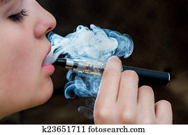 femininas, com, um, eletrônico, cigarro