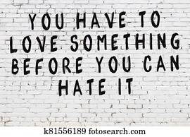 Weißer ziegelstein, wand, mit, malen, schwarz, inschrift, von, weise