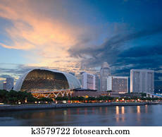 Esplanade (Singapore opera and concert hall at dusk