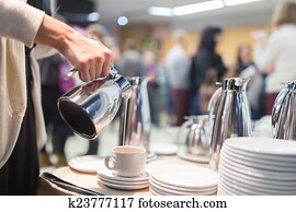 コーヒーブレイク, ∥において∥, ビジネスが会合する