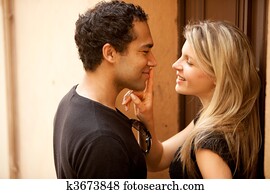 קשר, פלרטט, התנשק