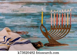 hanukkah, menorah, mit, kerzen, für, chanukah, celebrationon, hintergrund hanukkah, menorah, mit, kerzen, für, chanukah, celebrationon, hintergrund
