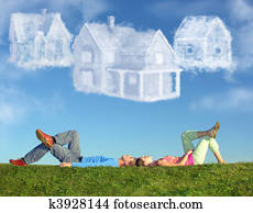 acostado, pareja, en, pasto o césped, y, sueño, tres, nube, casas, collage