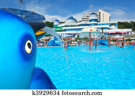 fontijn, in, vorm, van, speelbal, dolfijn, dichtbij, pool, in, aquapark