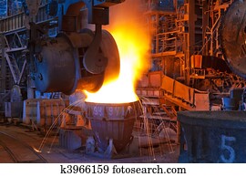 לשפוך, של, נוזל, מתכת